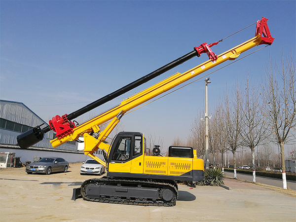 旋挖钻机实物图